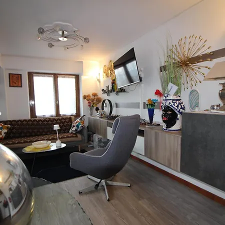 Apartamento Casa Heli 2 *